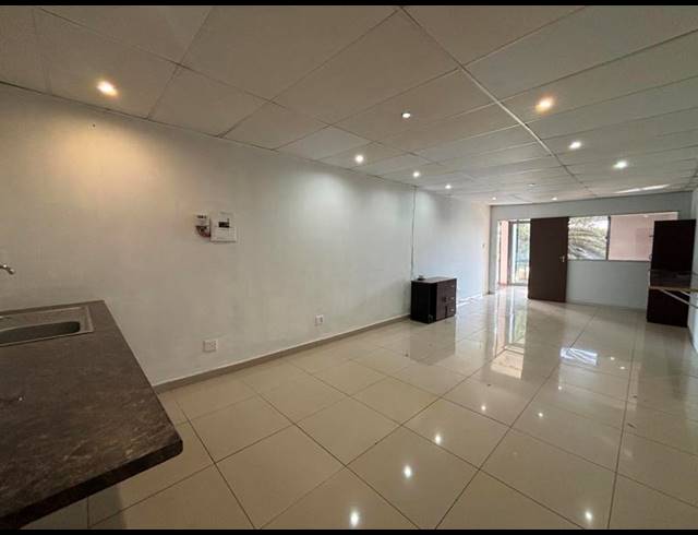 OFFICE PROPERTY TO RENT IN ELDORAIGNE